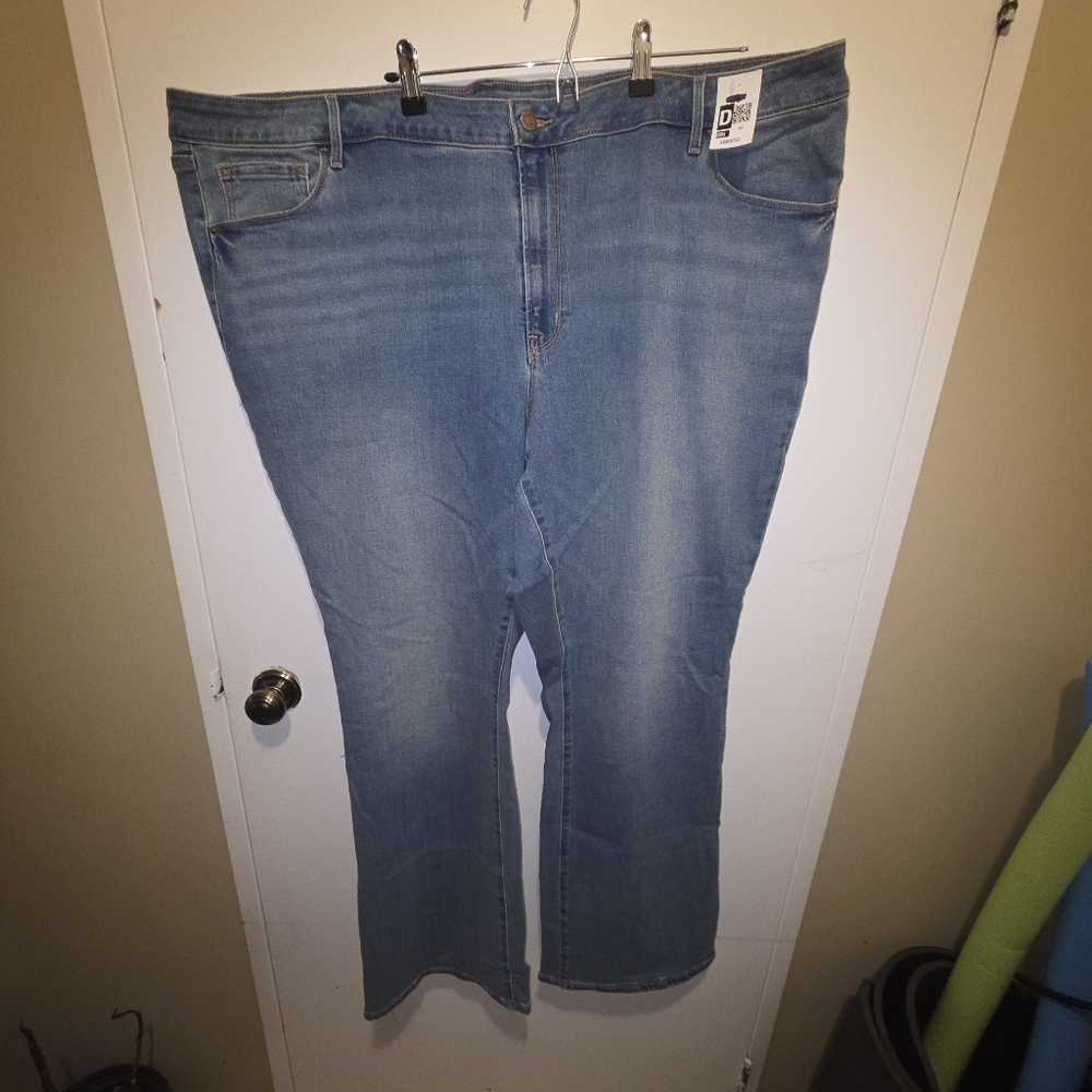 Old Navy Mid-Rise Kicker Bootcut Jeans NWT Plus Size 26 Long